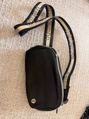lululemon athletica Black Crossbody Belt Bag with Branded Strap
